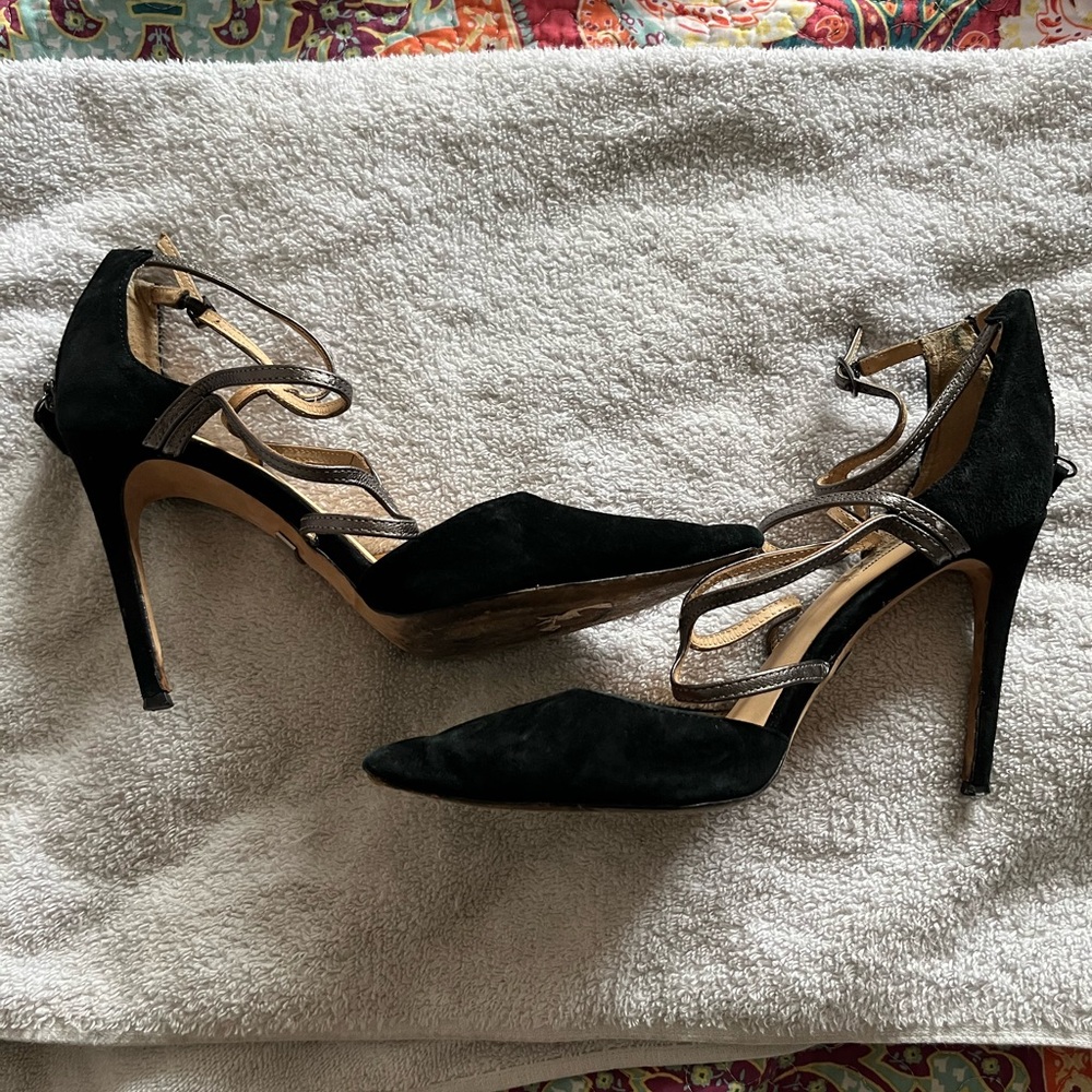 Badgley Mischka Black Suede Strappy Heels